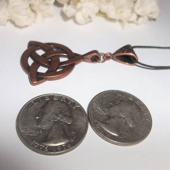 Celtic Knot Triquetra Necklace Pendant Charm Red Copper Adjustable Length C569 - Picture 3 of 9